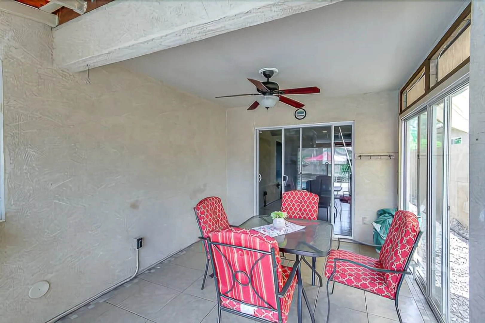 Peggy - 3 Br home by RedAwning