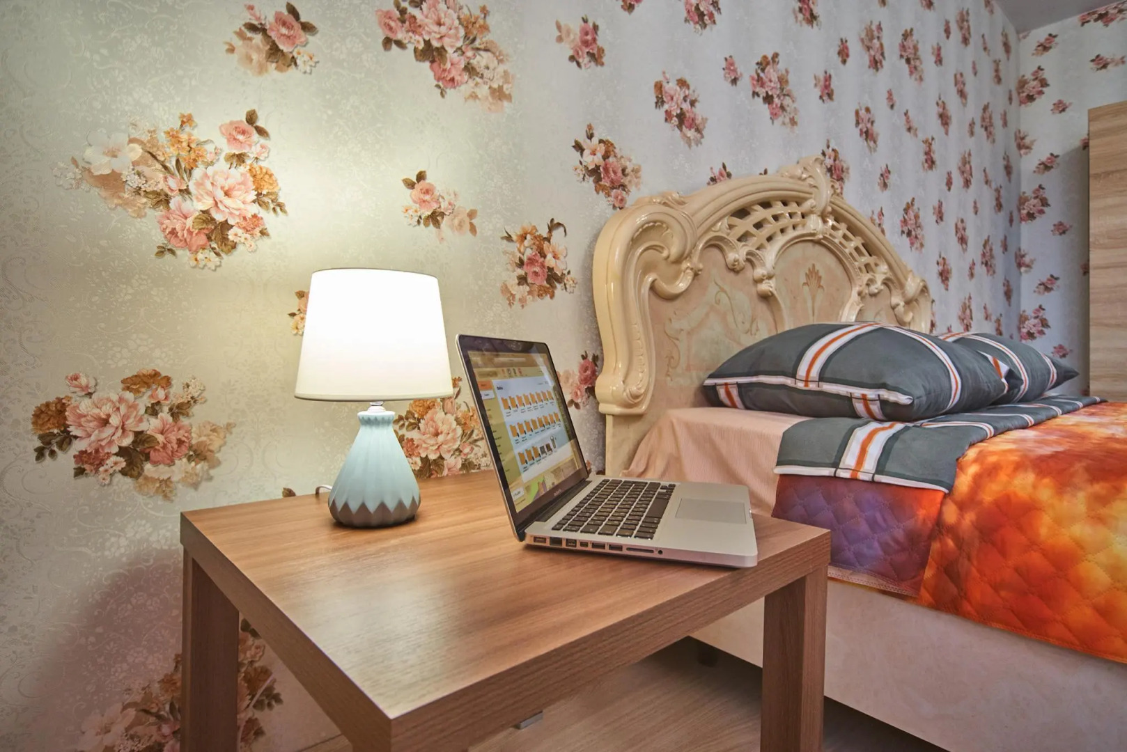 Подмосковный кров на улице Белого