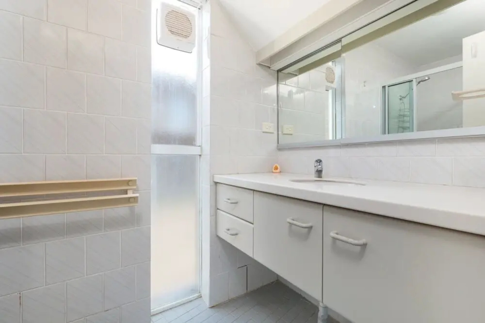 Retreat Beside The Beach - Unit One