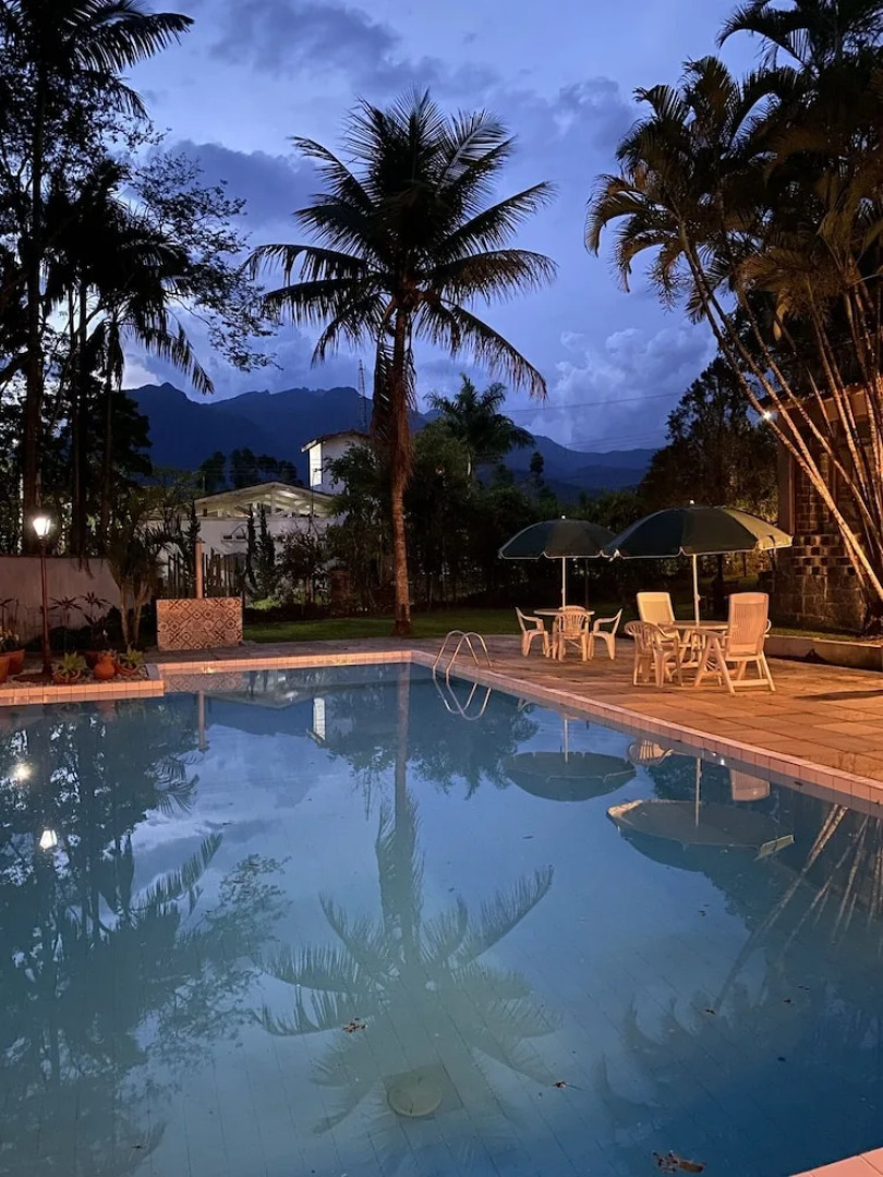 Village Colonial Hotel