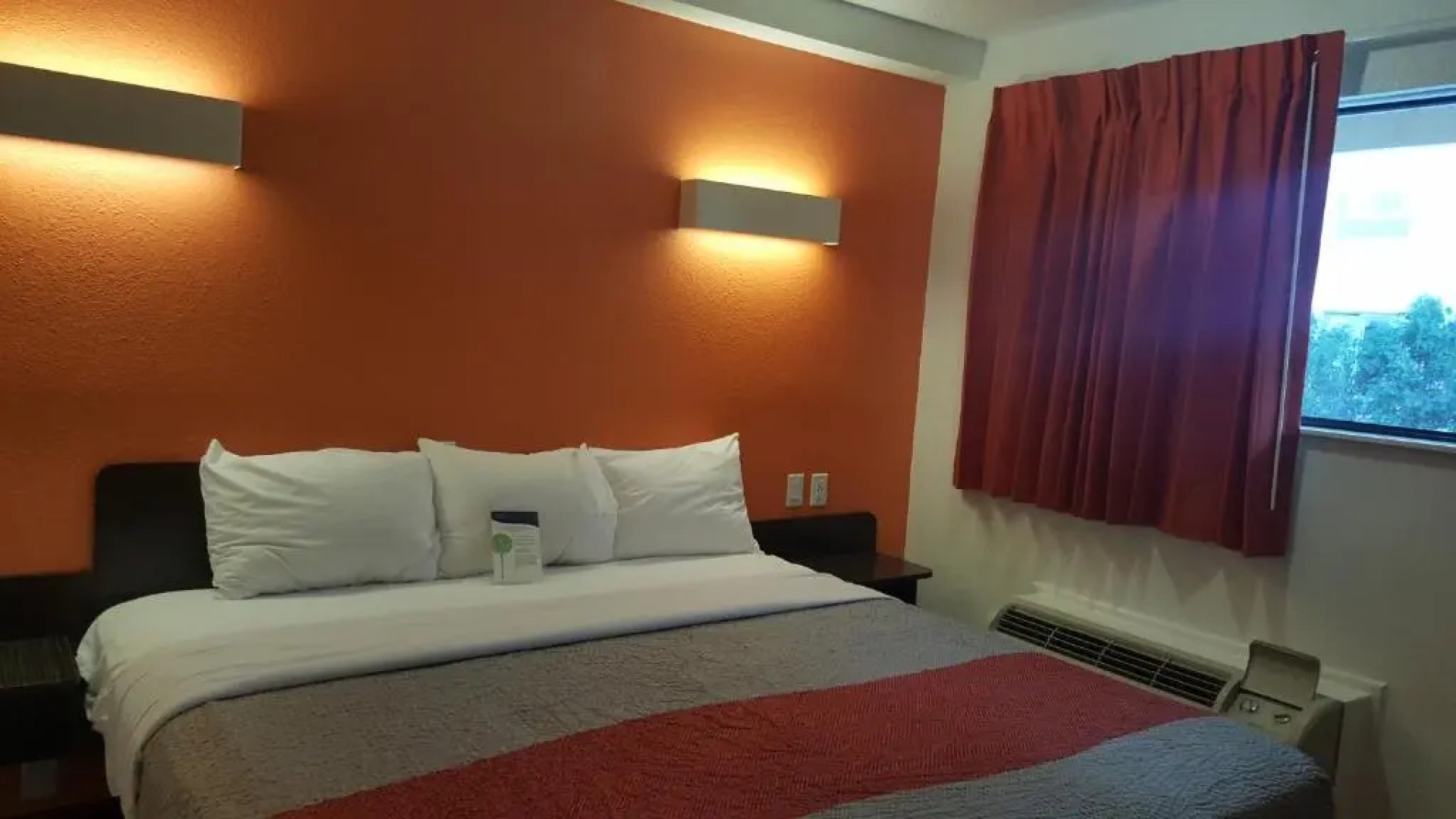 Motel 6 Columbus, OH - OSU