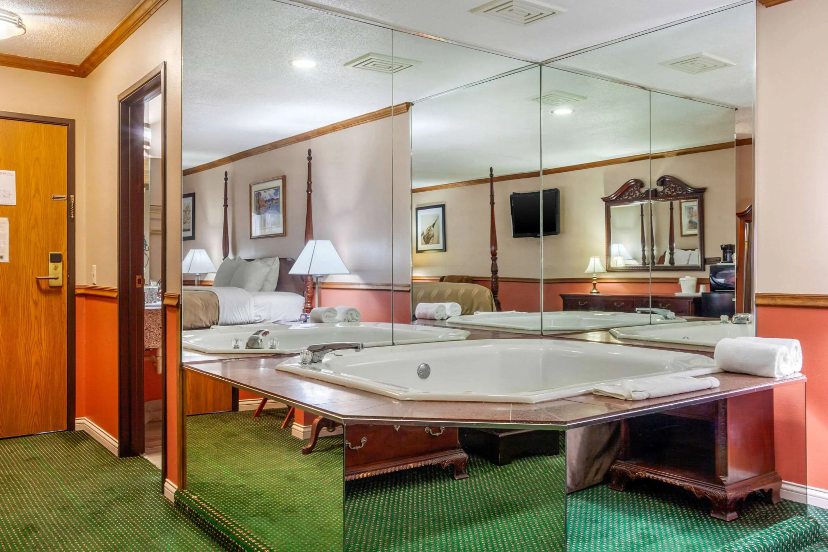 Quality Inn & Suites Prairie Du Chien