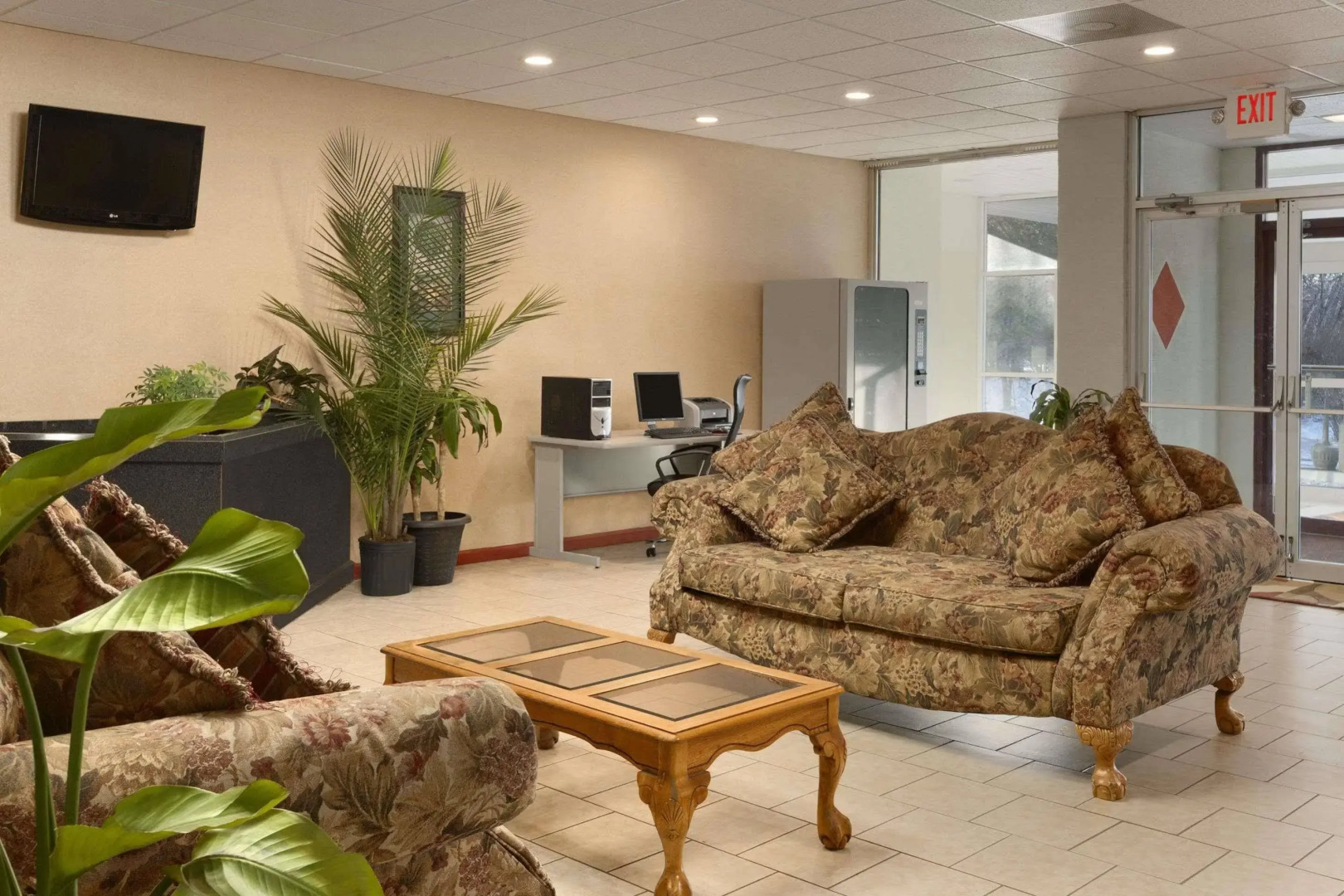 Red Carpet Inn Hazleton