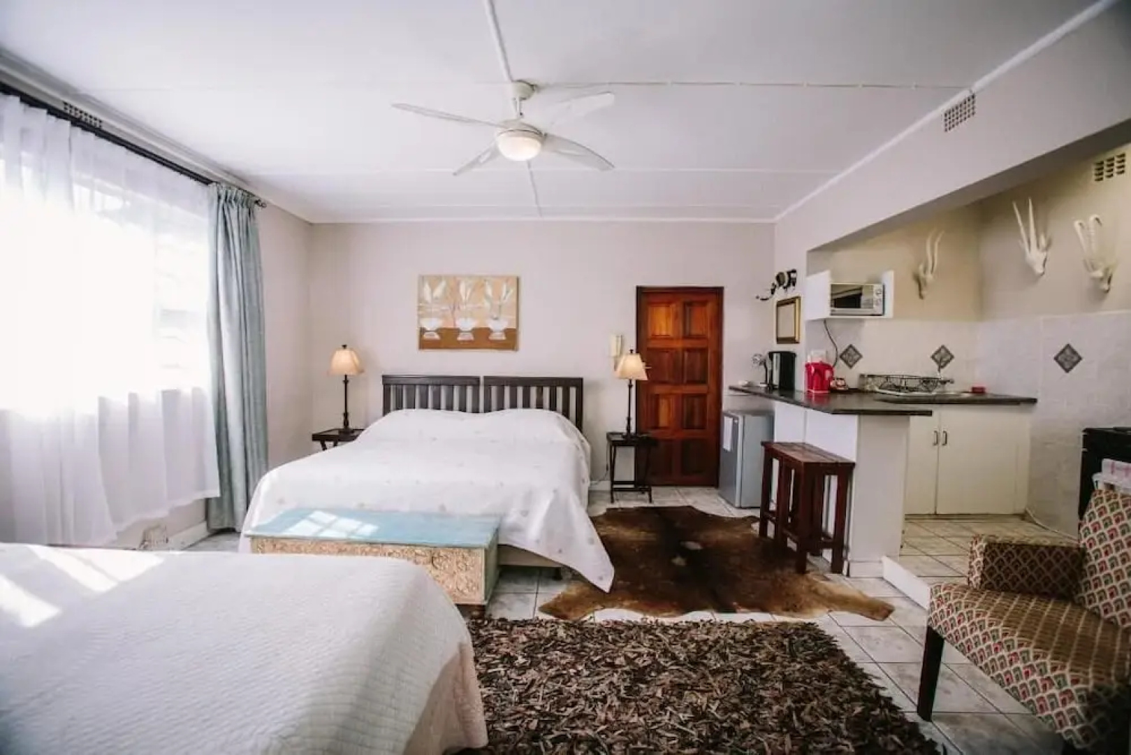 Parrot Peek B&B