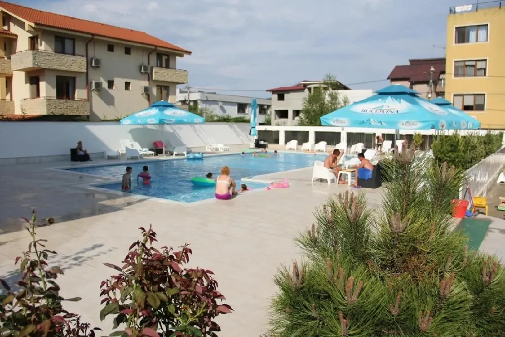 Sangria Luxury Family