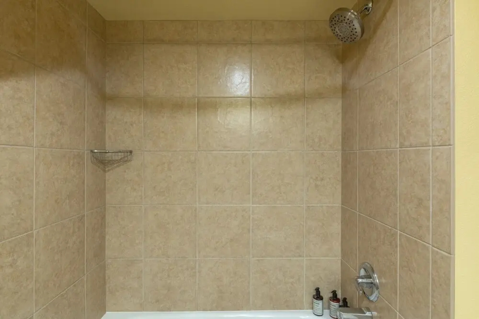 Grand Lodge 1-Bedroom Condo with 3 Queens & Close to Everything 1 Condo - No Cleaning Fee! by RedAwning