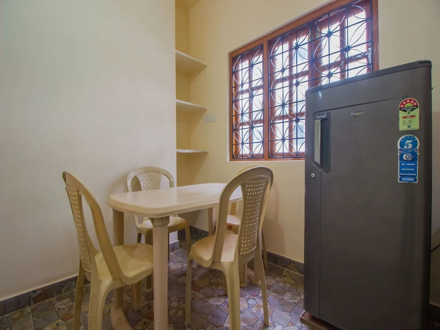 OYO 15804 Home Spacious 2BHK Near Mall De Goa