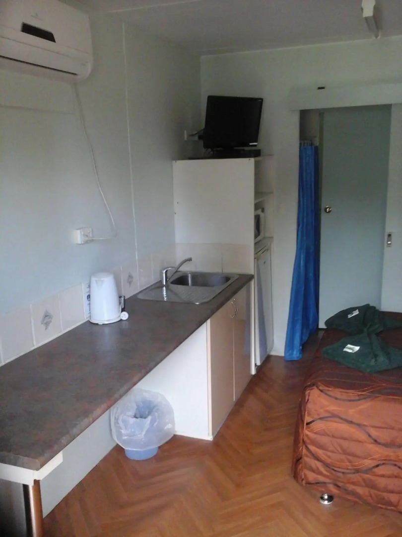 Riverside Tourist Park