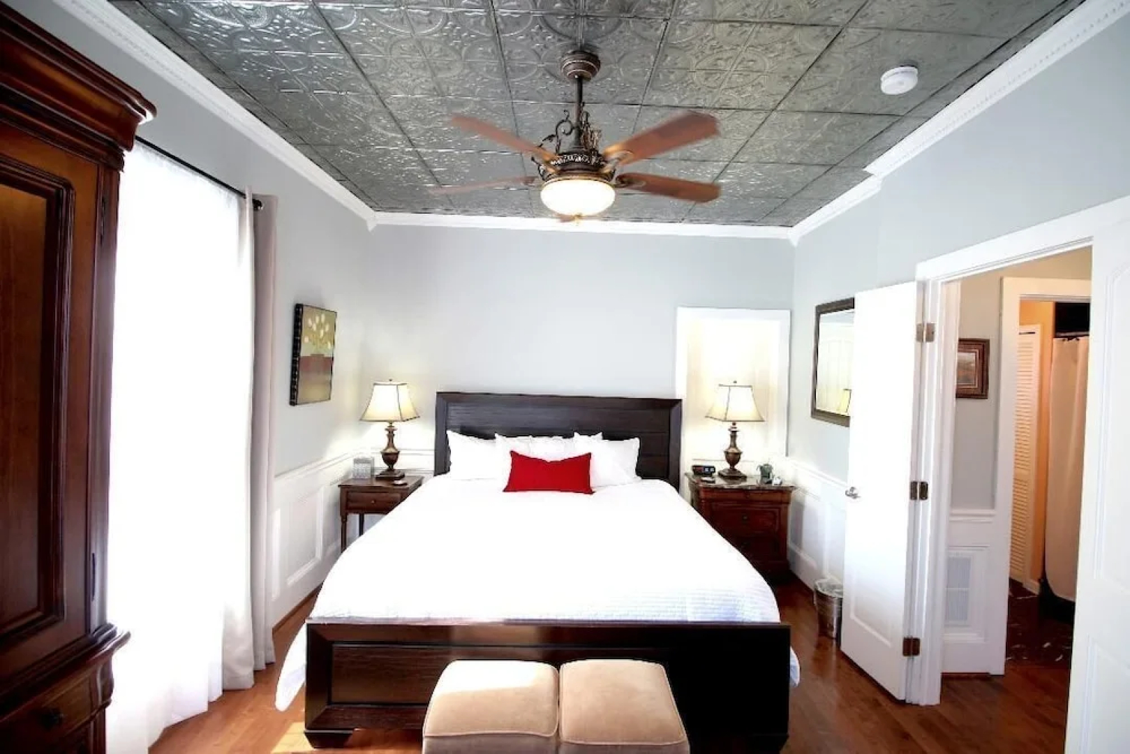 The Dahlonega Square Hotel & Villlas