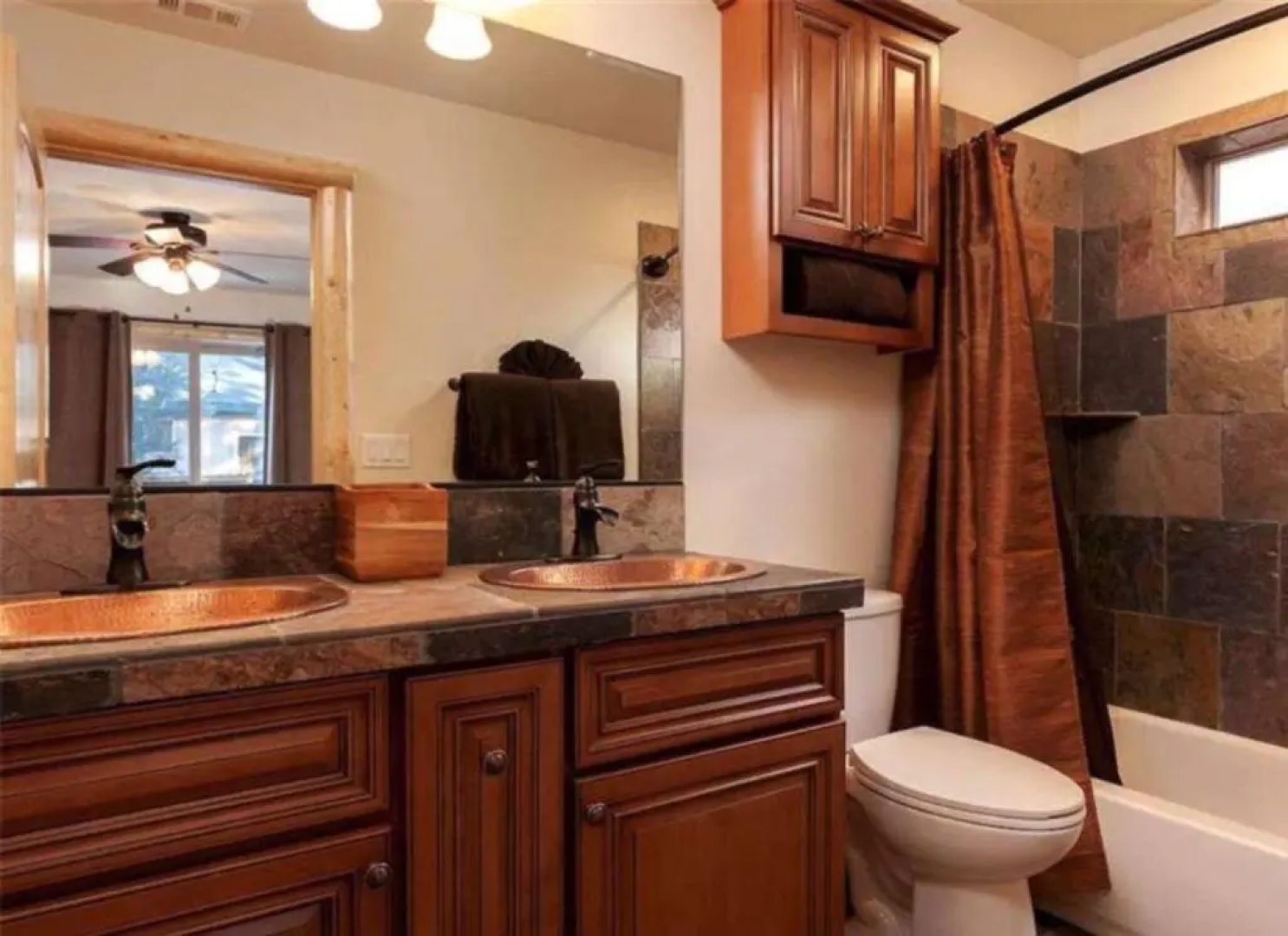 Mountain Air by AvantStay Stunning Log Cabin in Big Bear w Pool Table