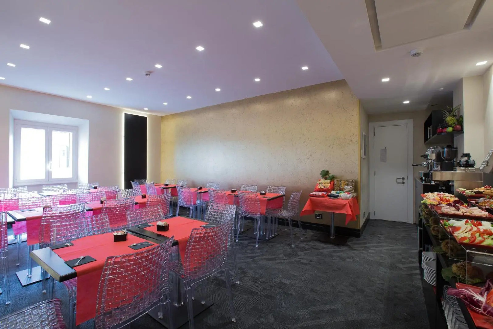 Floris Hotel