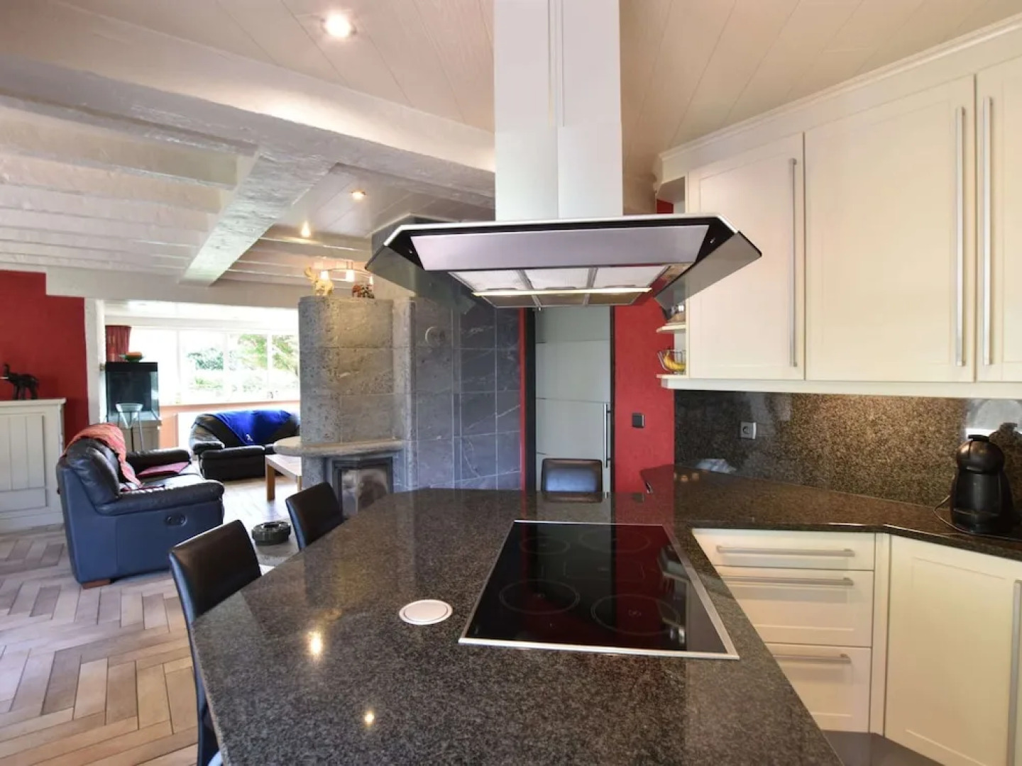 Family Home Close to the Beach