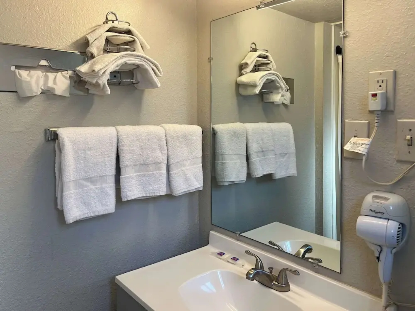 Motel 6 Artesia, NM