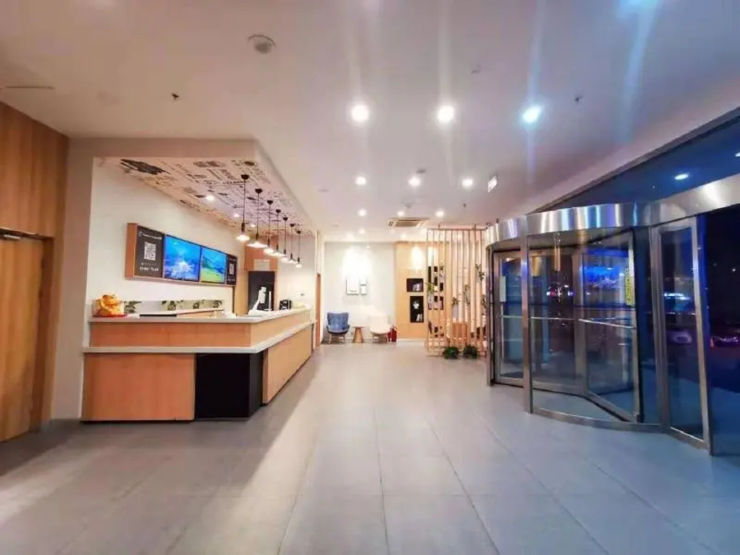 Hanting Hotel Weihai Railway Station