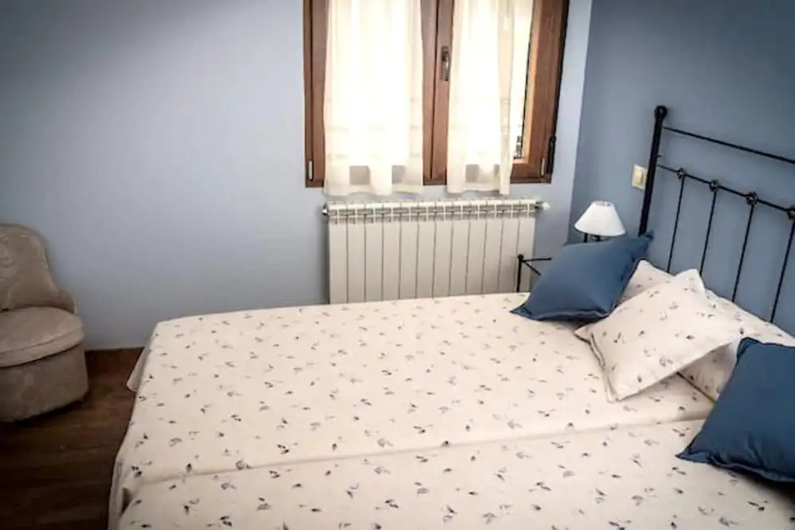 House With 6 Bedrooms in San Bartolomé de Pinares, With Wonderful City View, Furnished Terrace and Wifi - 70 km From the Slopes