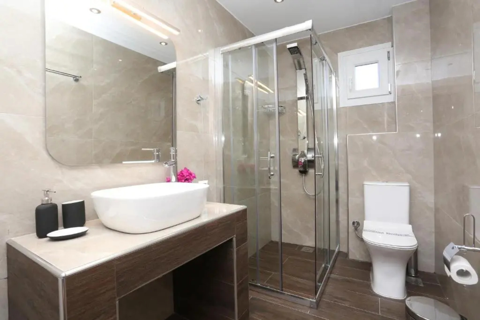 Mare Monte Luxury Apartments 2