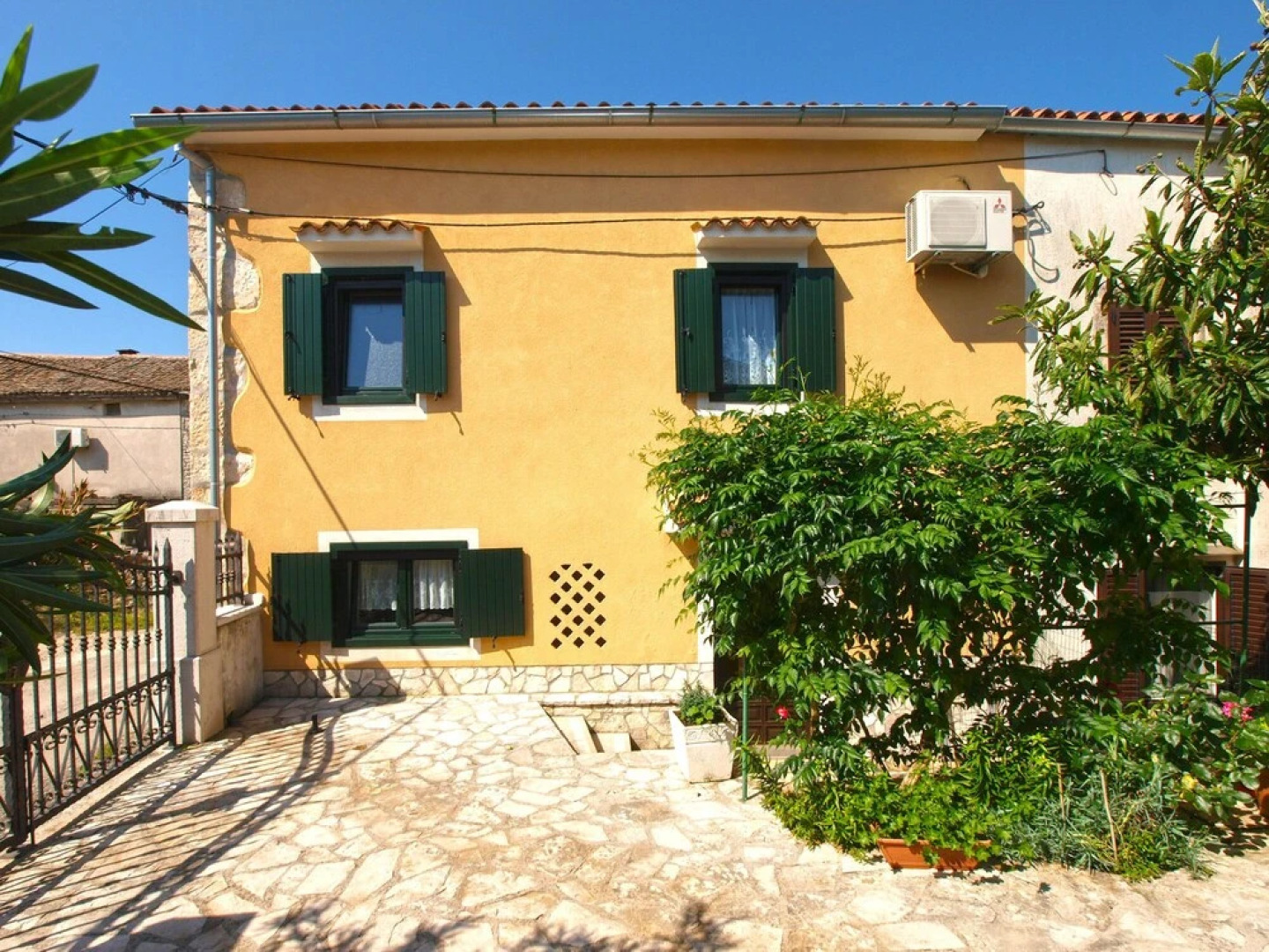 House 1896