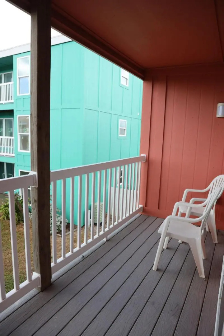 Executive Keys Condominiums on the Beach