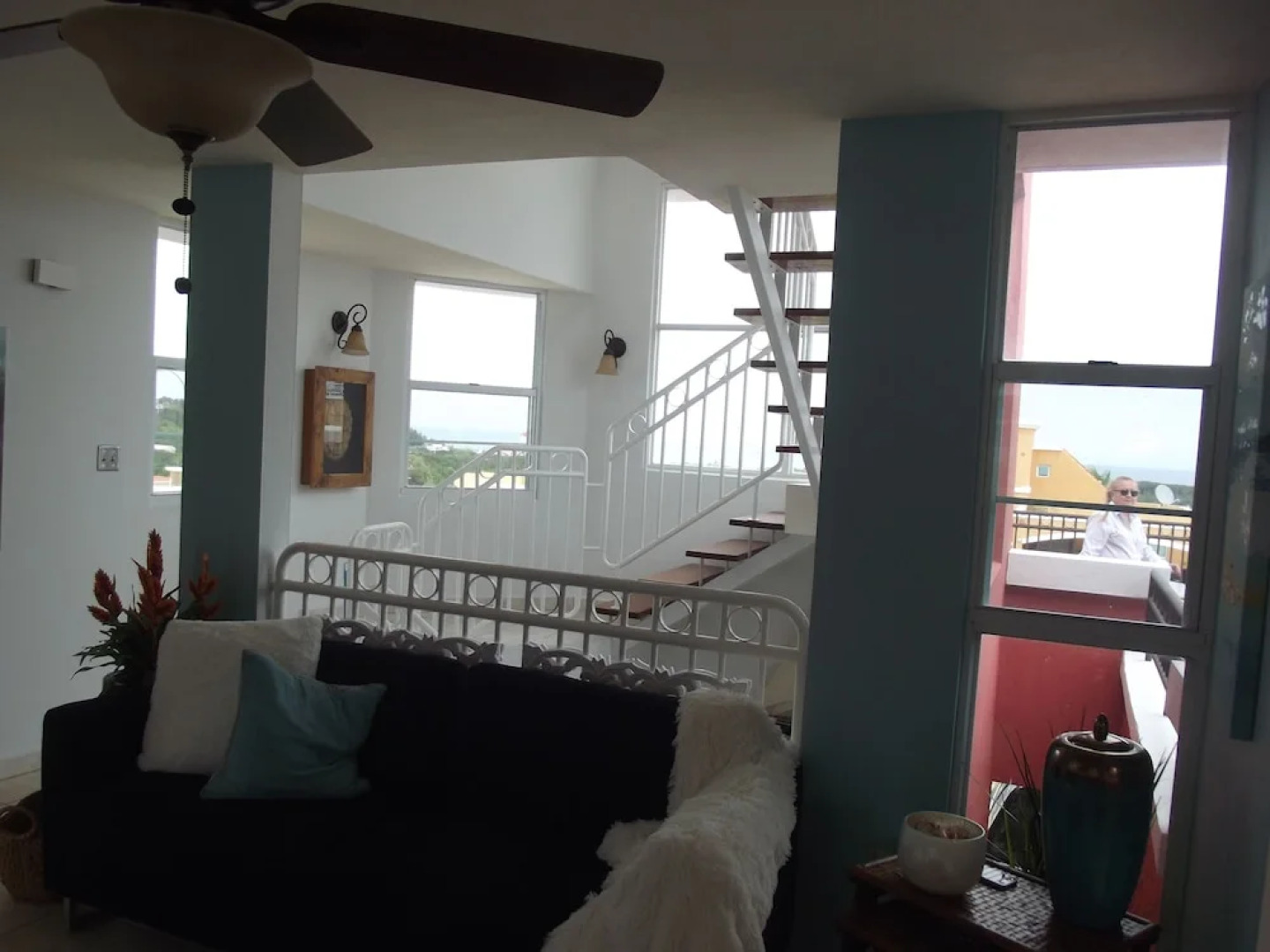 Beautiful Home At The Hill With Private Pool