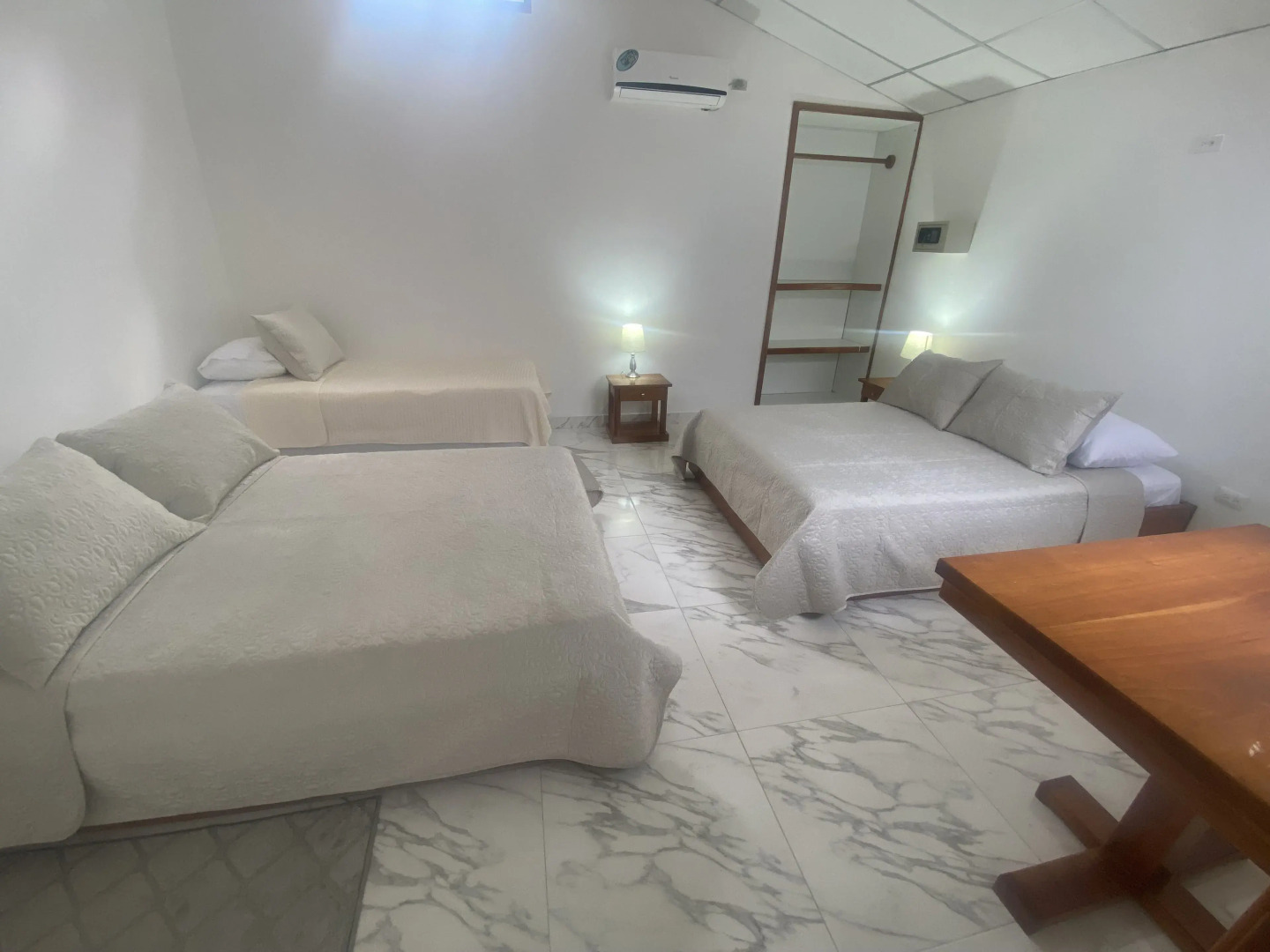 Hostal Baltra (Galapagos Apart and Suites)