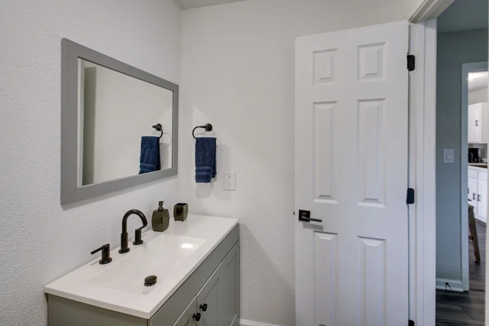 Lakefront Hot Springs Condo w/ Balcony & View!