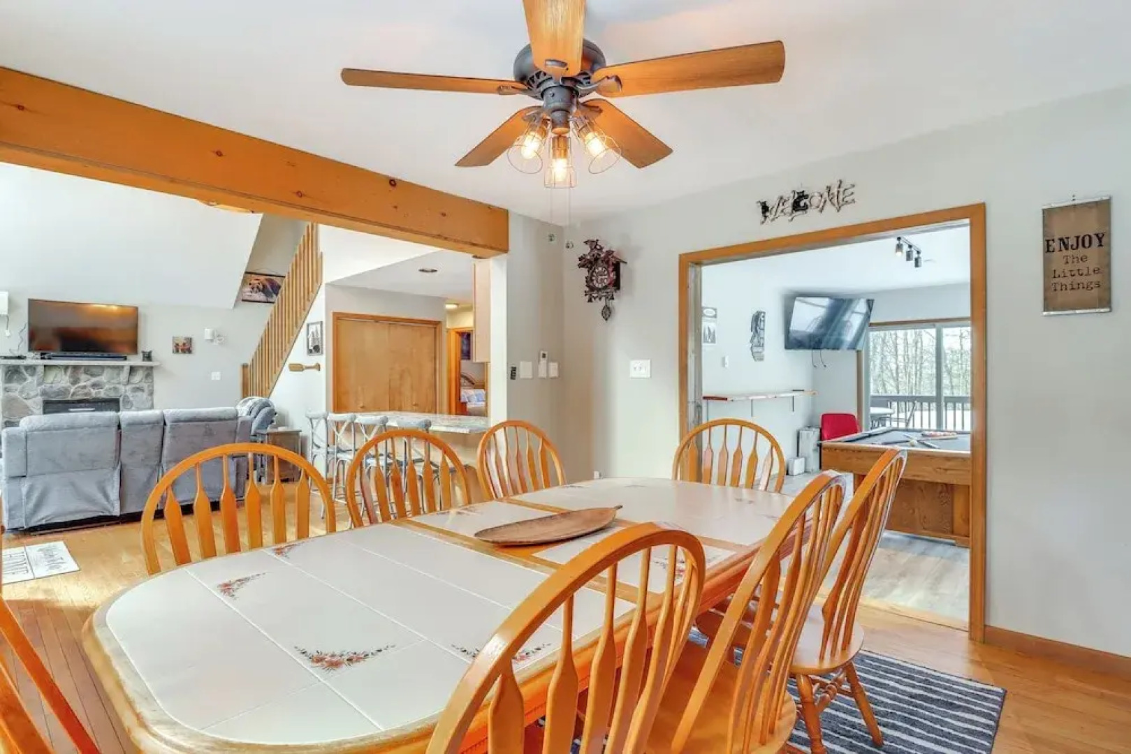 7 Mi to Big Boulder Mtn: Poconos Chalet w/ Hot Tub