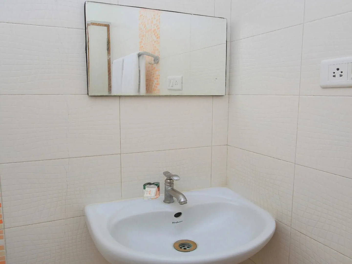 OYO 9633 Hotel Srinidhi Residency