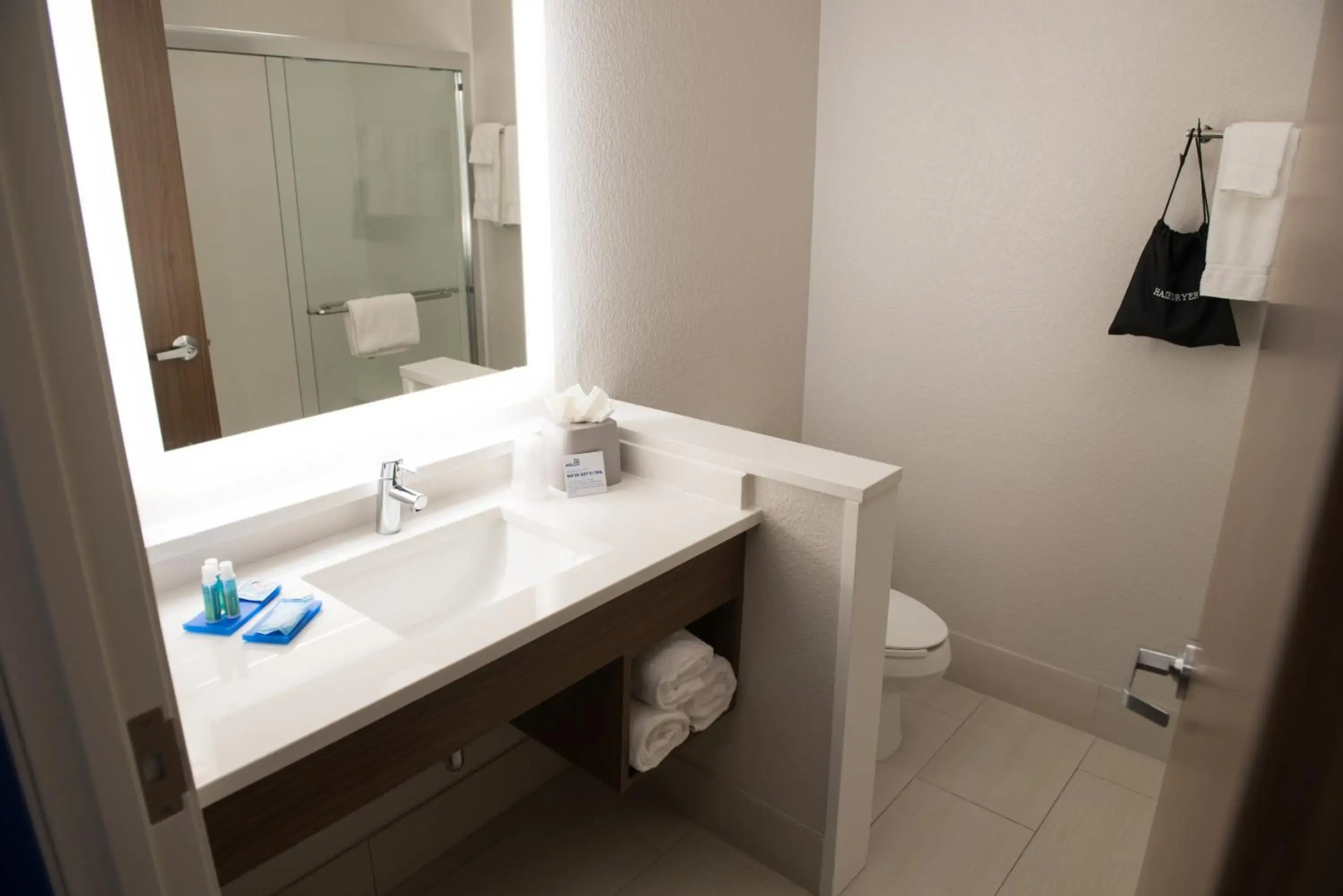 Holiday Inn Express & Suites Dayton North - Vandalia by IHG