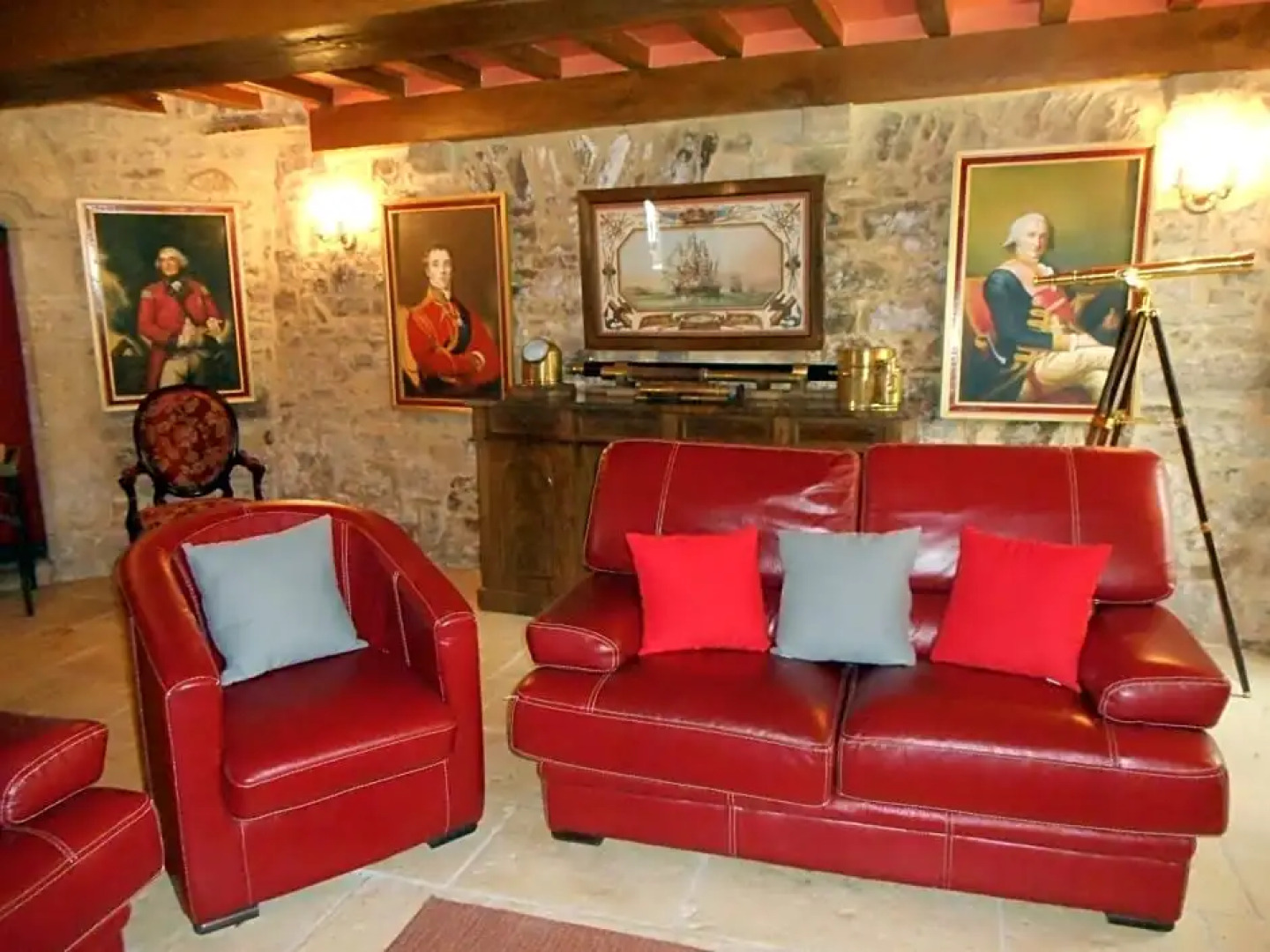 Prieure St Pierre de La Luthumiere