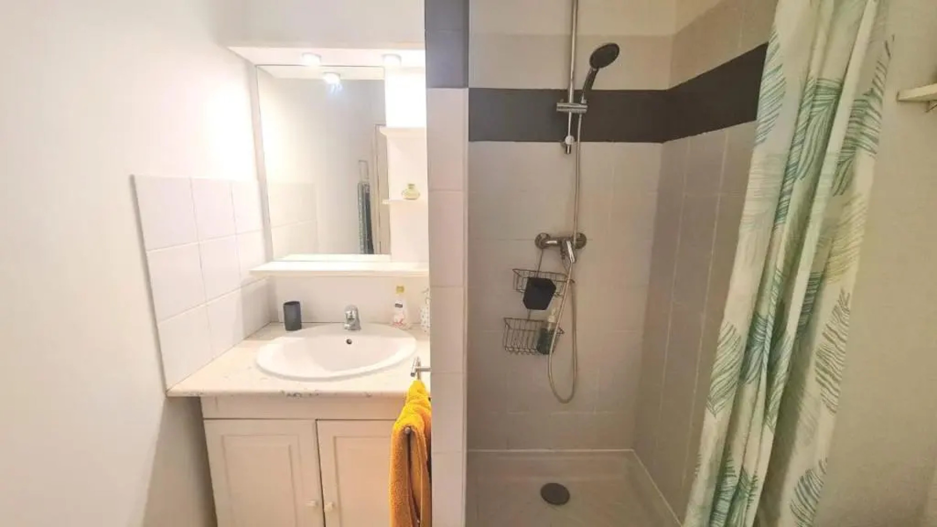 Nouveau ! Studio meublé, moderne, idéalement situé