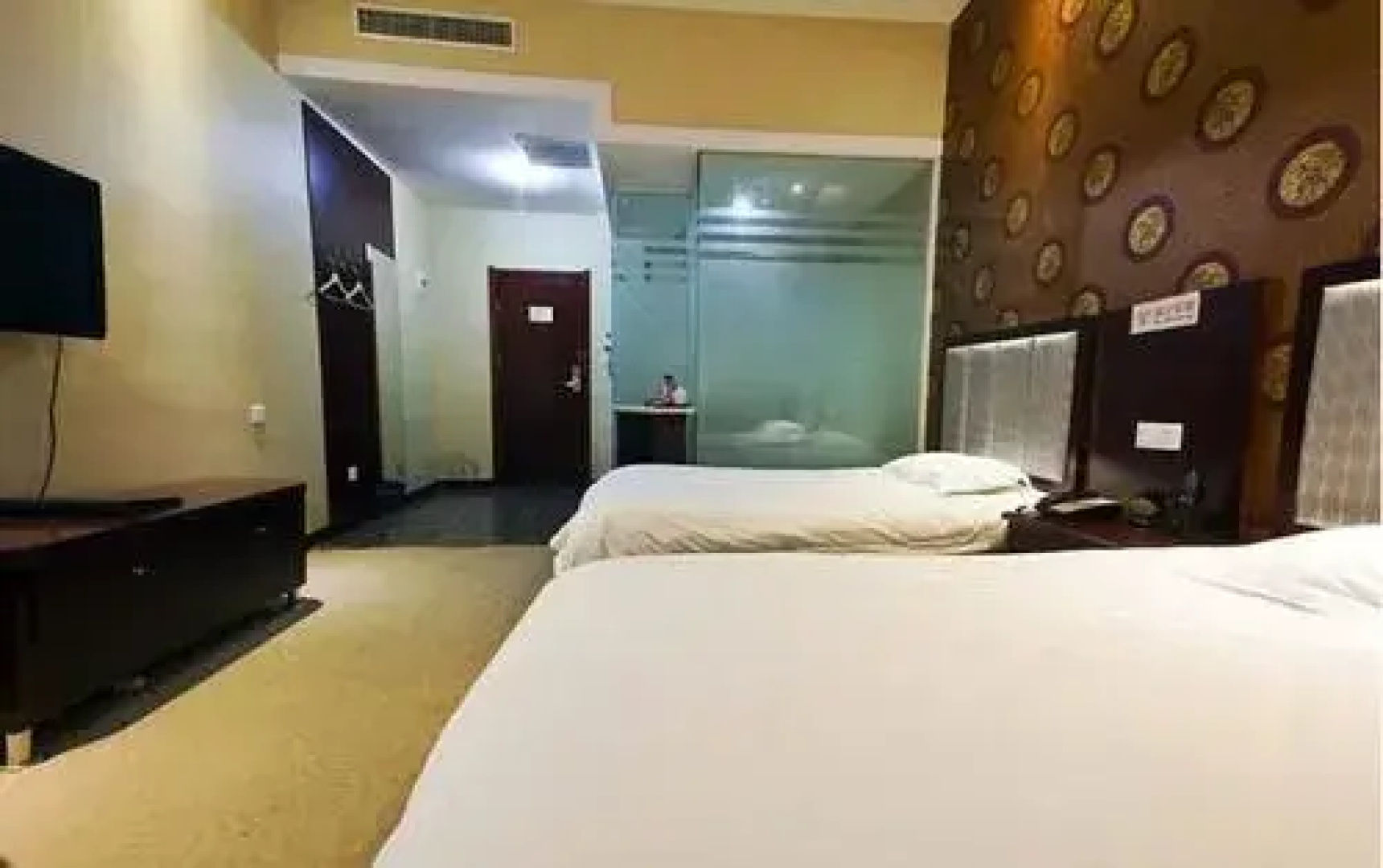 Yuntai Mountain Country Melody Holiday Hotel