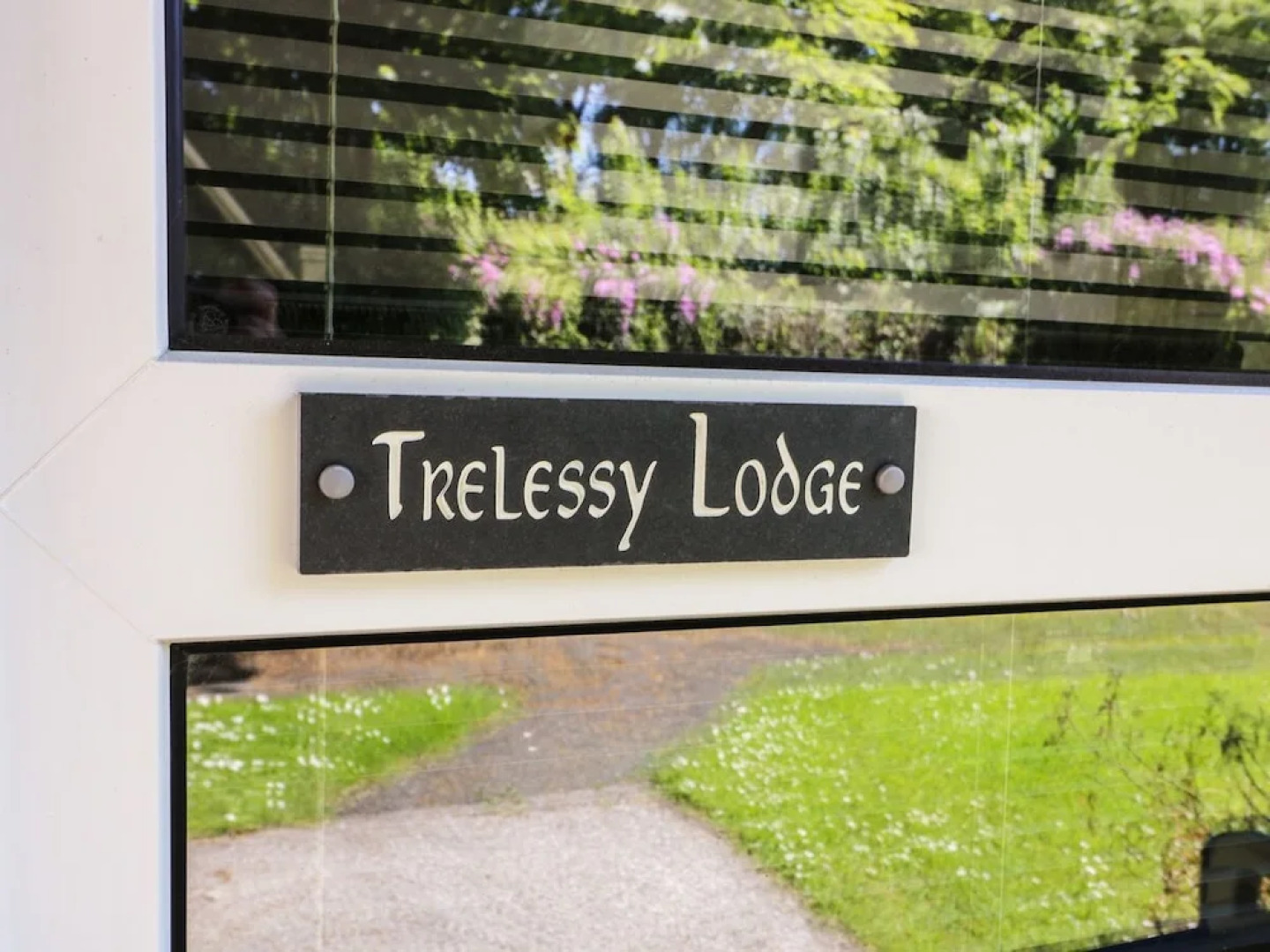 Trelessy Lodge