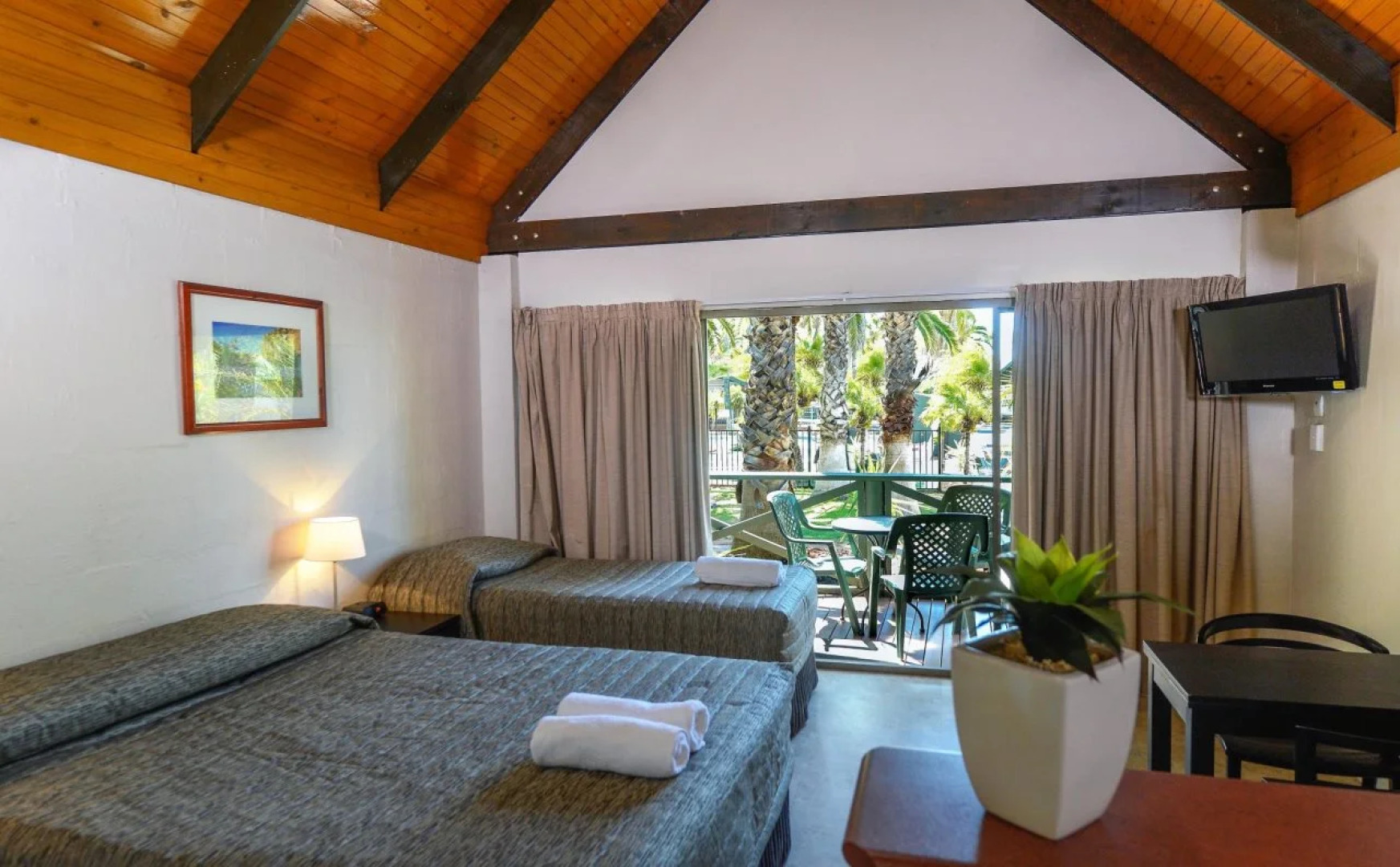 Desert Palms Alice Springs