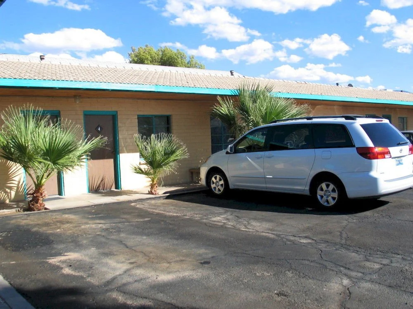Desert Palms Hotel