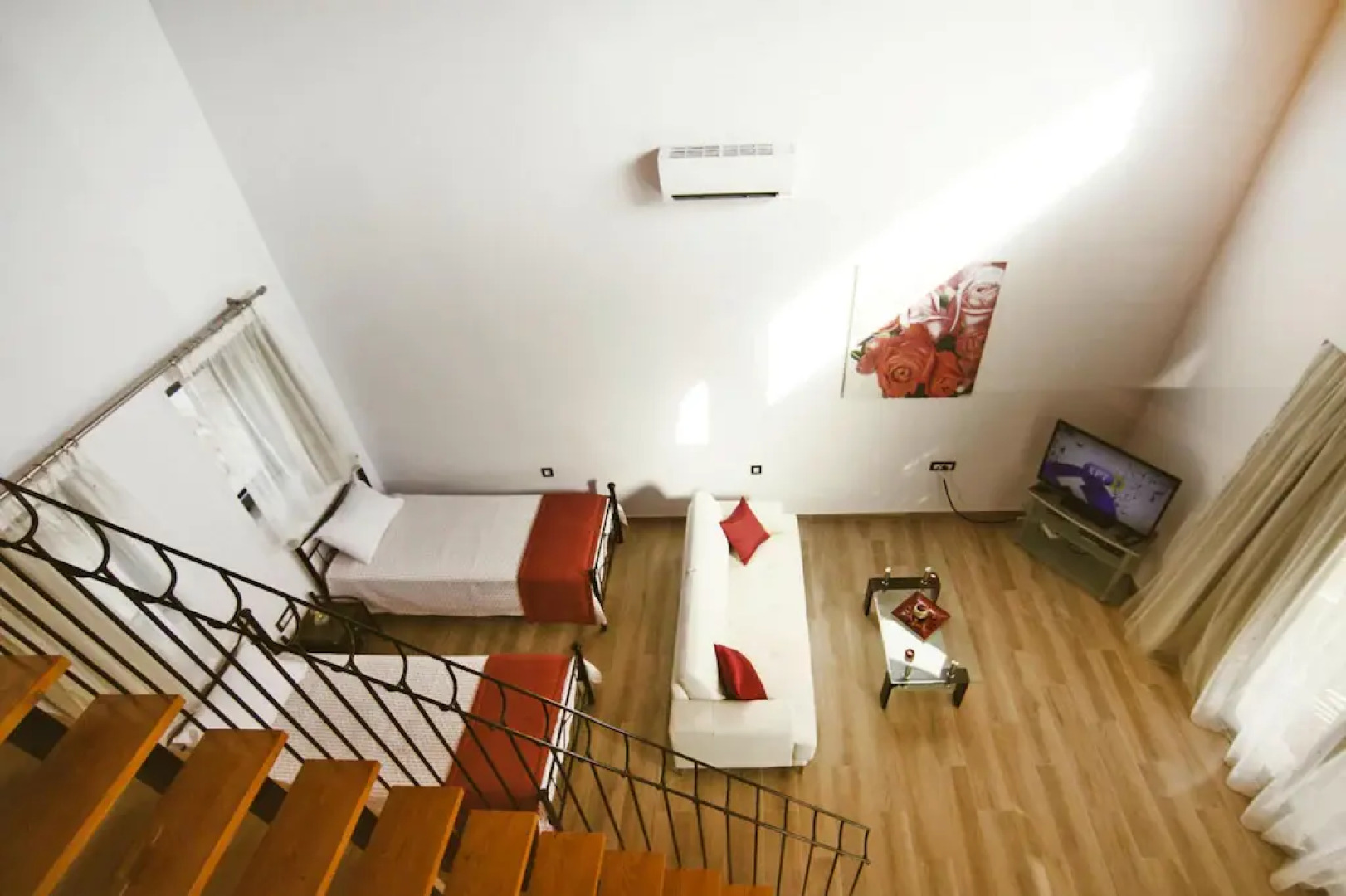 Semi-detached house, Lardos