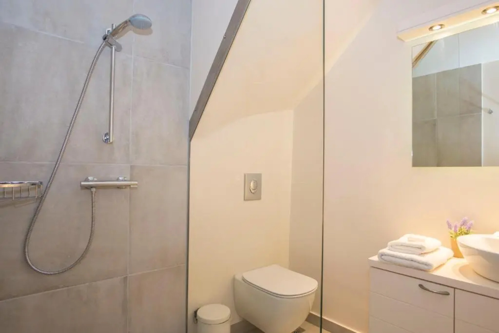 Paleopetres K-Seven - Premium Suite - Kalami -