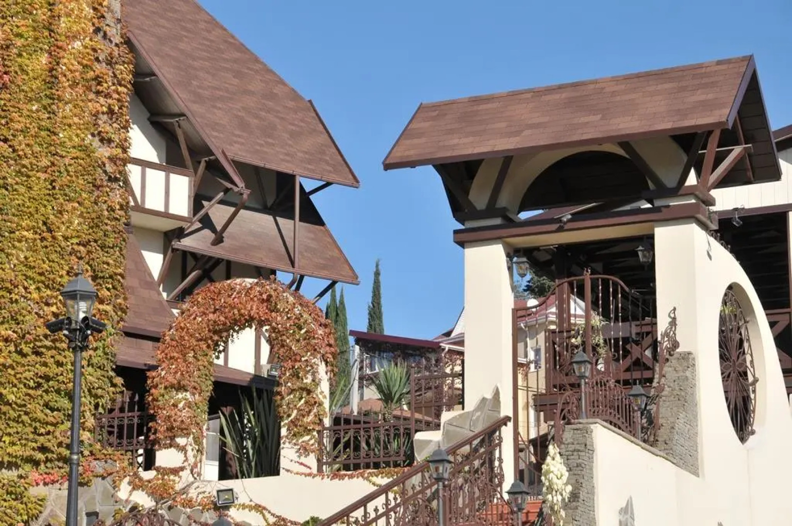 Отель Вэйлер