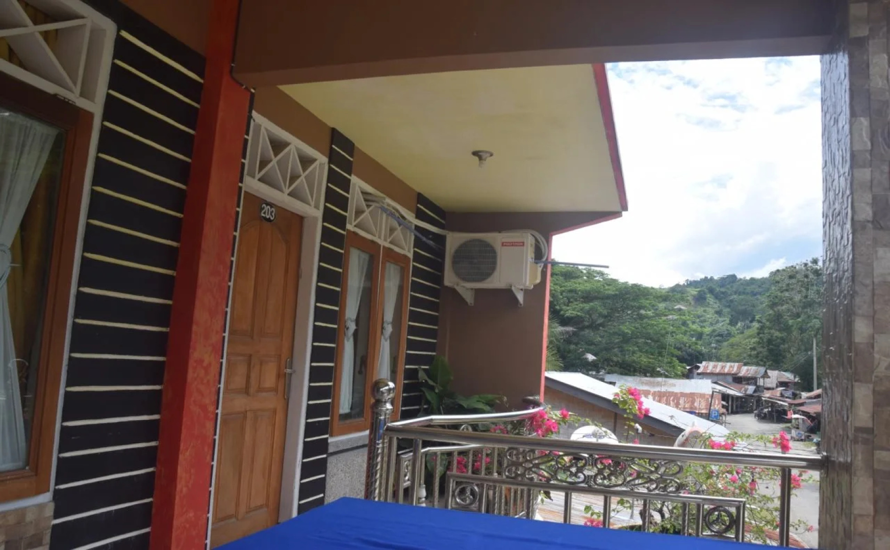 Nanda Inn