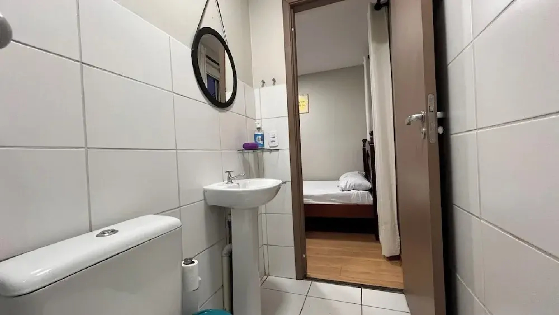 Quarto Privativo com Suite e Ar