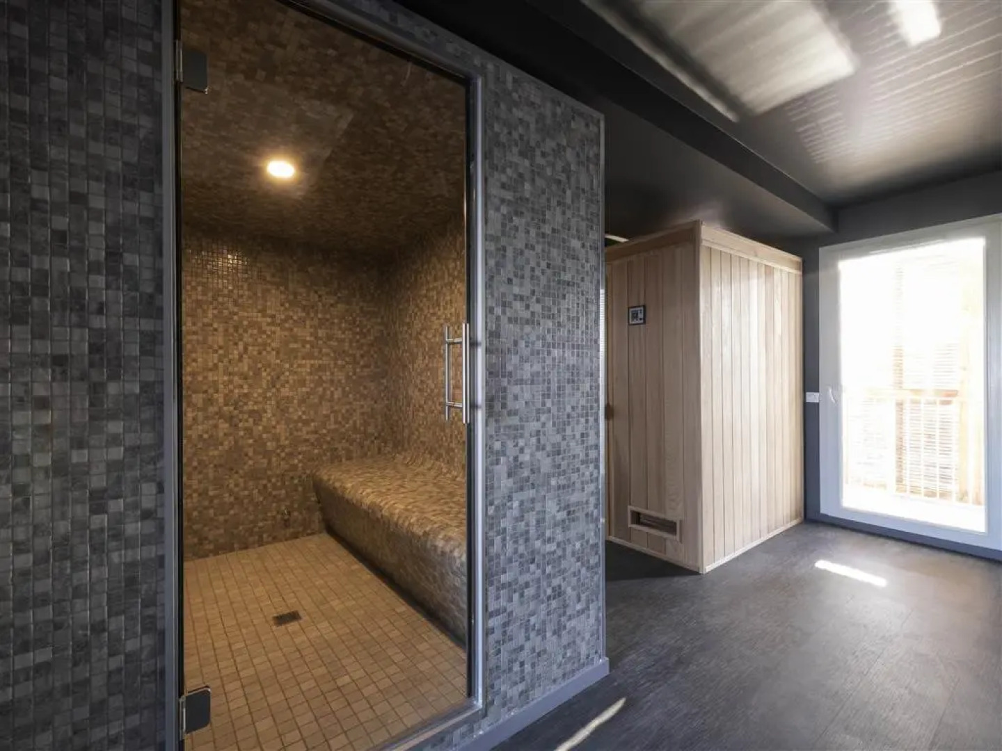 Kyriad Prestige Toulon-La Seyne sur Mer