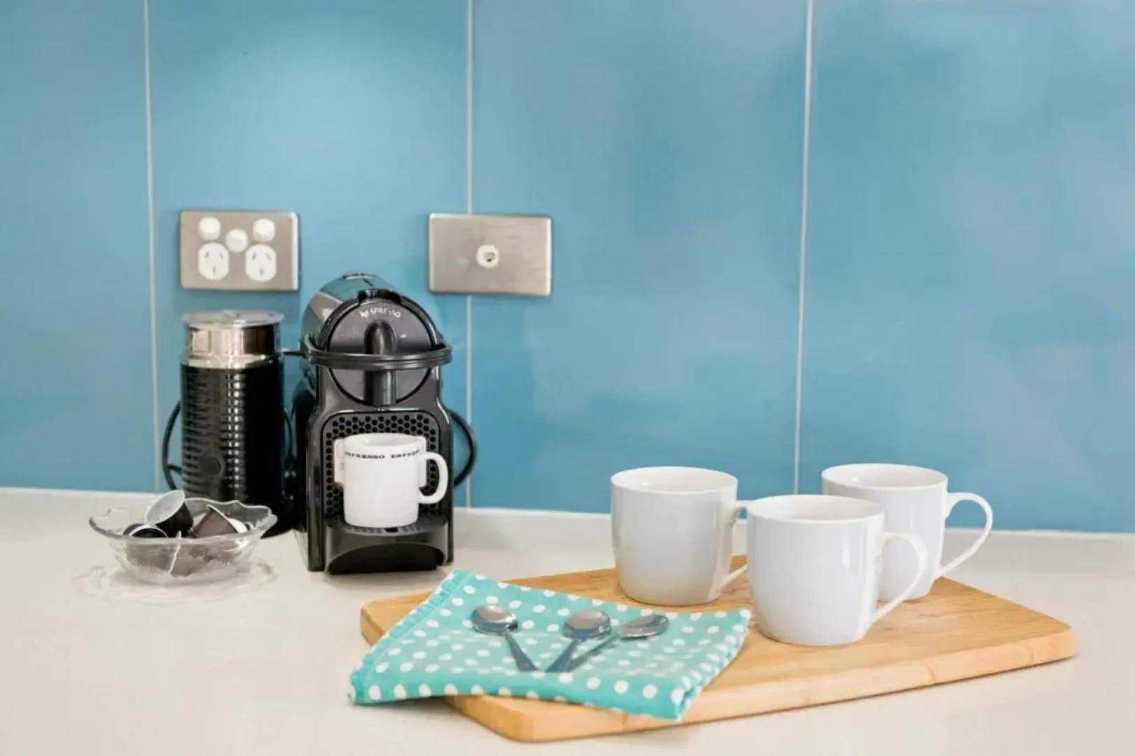 Middle Rock Beach House - Beach Front, Lake Cathie