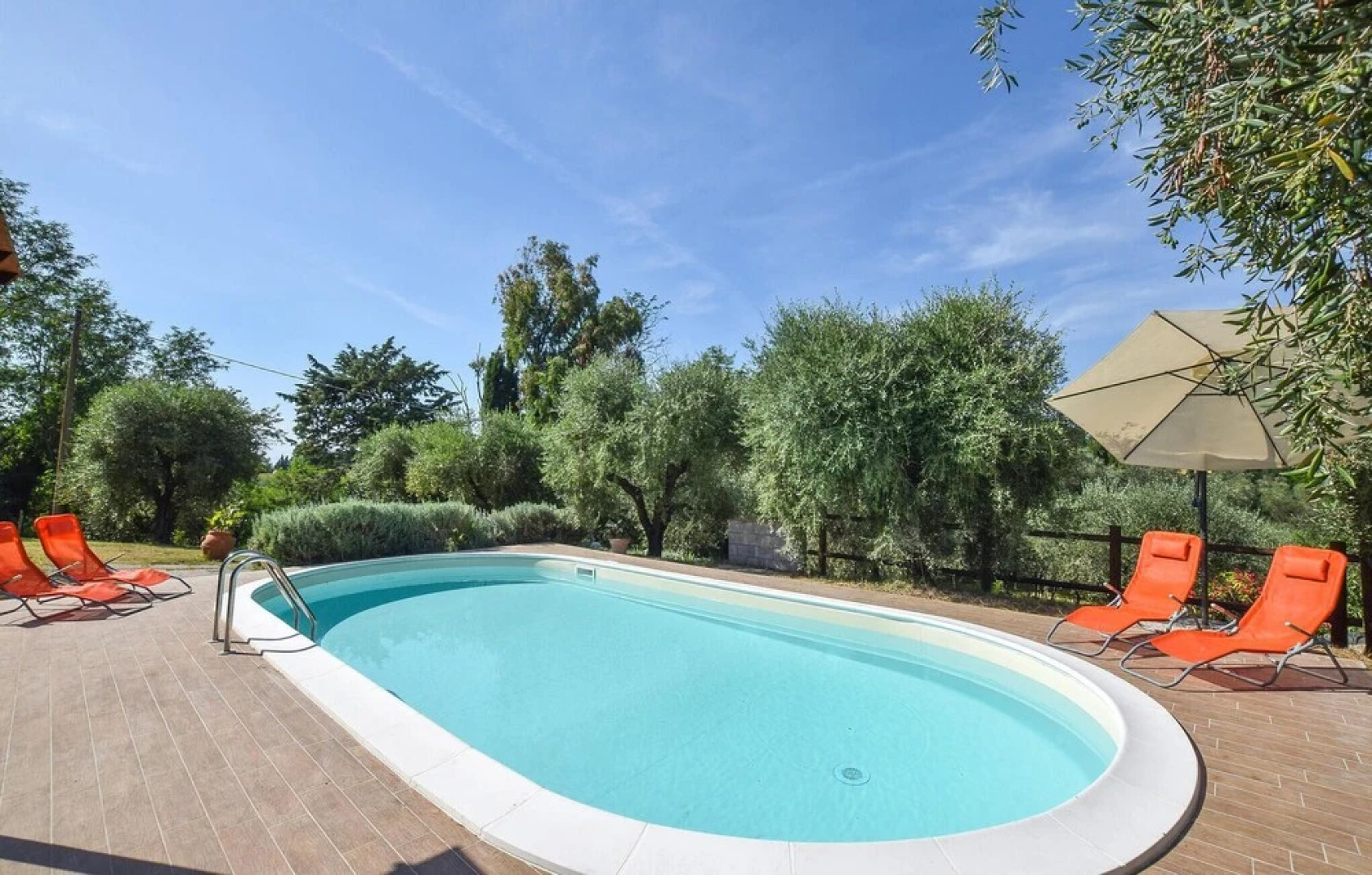 Beautiful Home in Crespina PI With 5 Bedrooms, Wifi and Private Swimming Pool