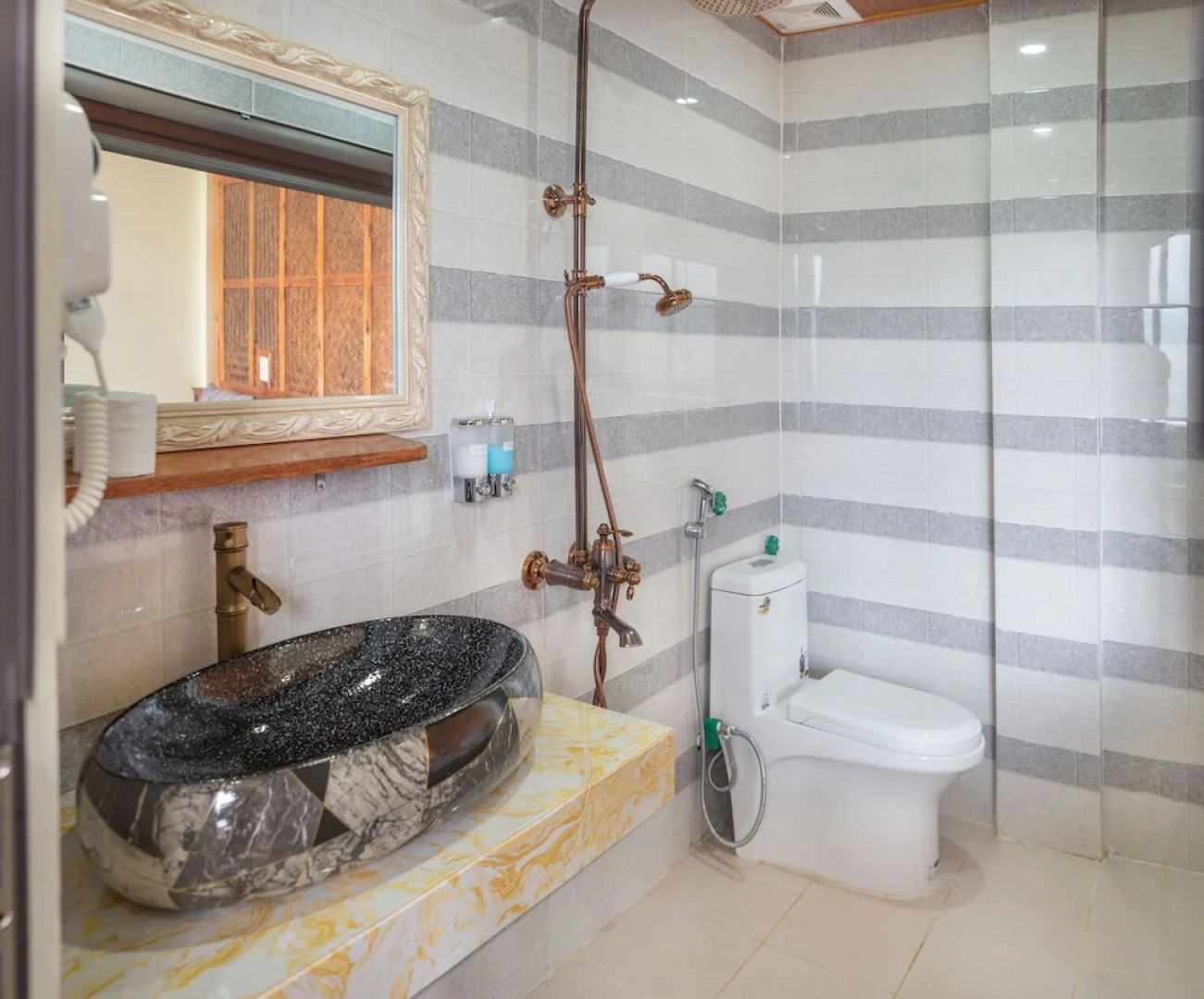 Muong Hoa River View Homestay