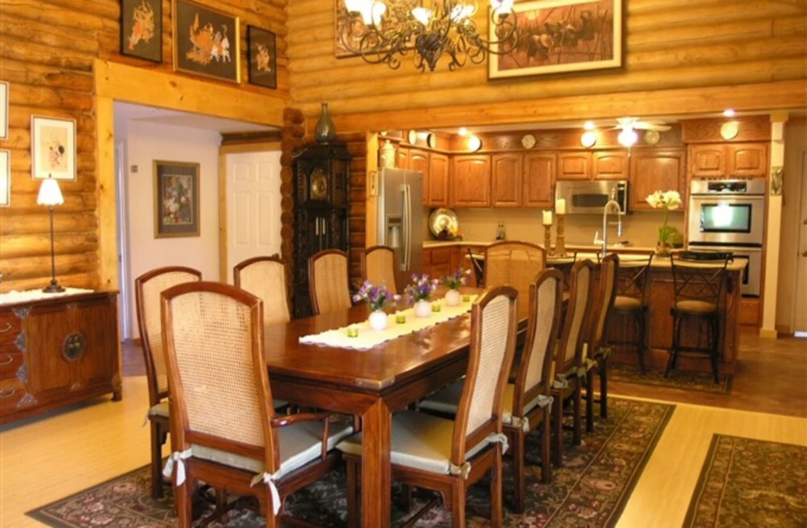 The Grand Living Bed & Breakfast