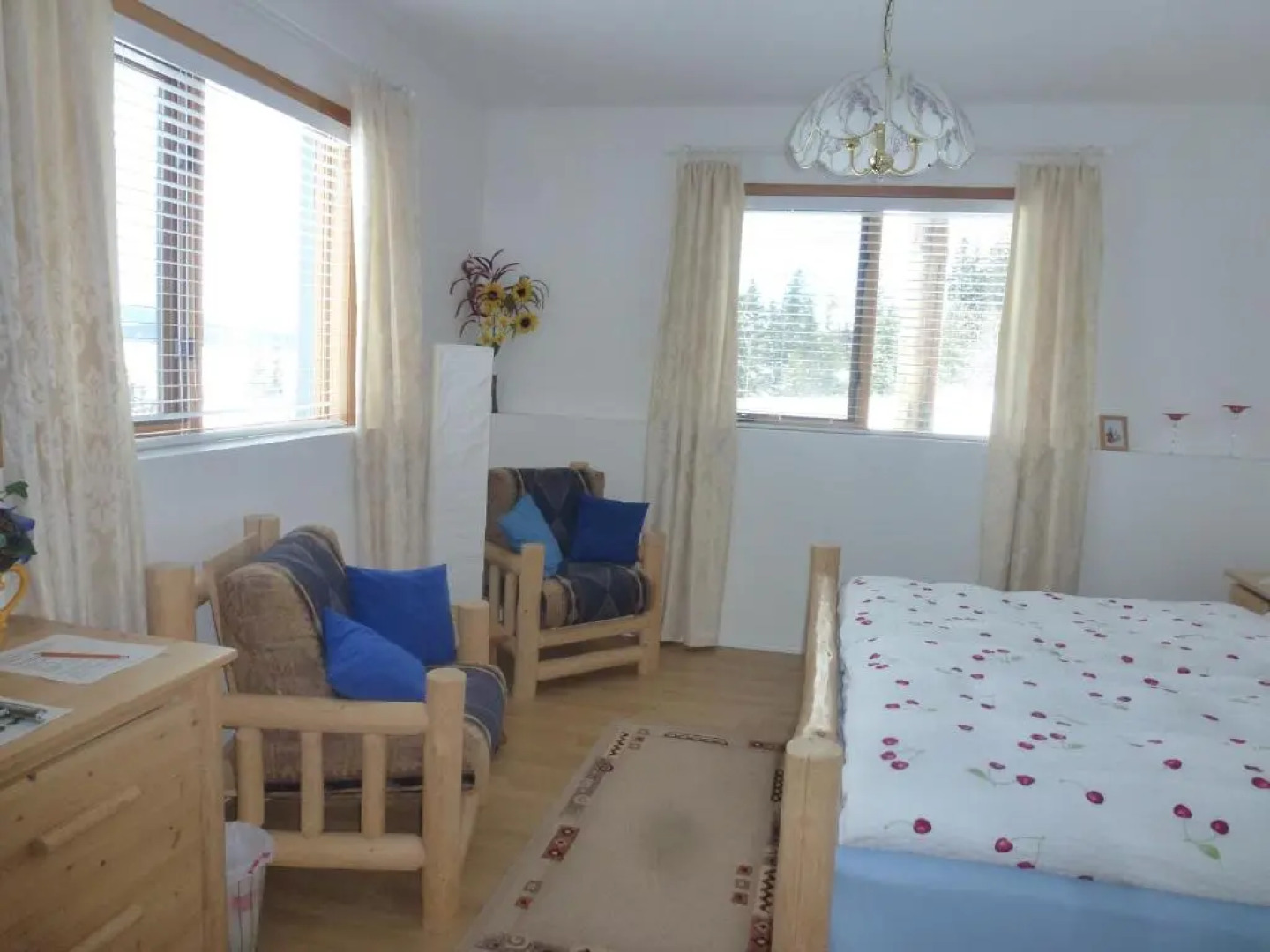 Little Black Bear Lodge/B&B