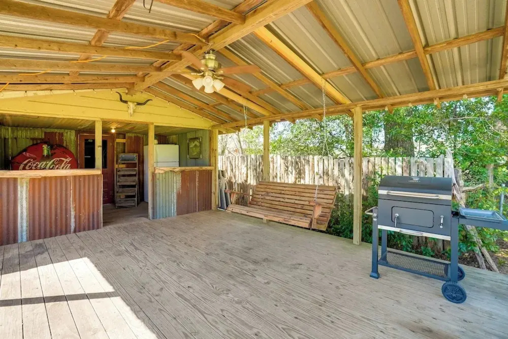 Rusk Retreat w/ Fire Pit, Grill & Countryside View