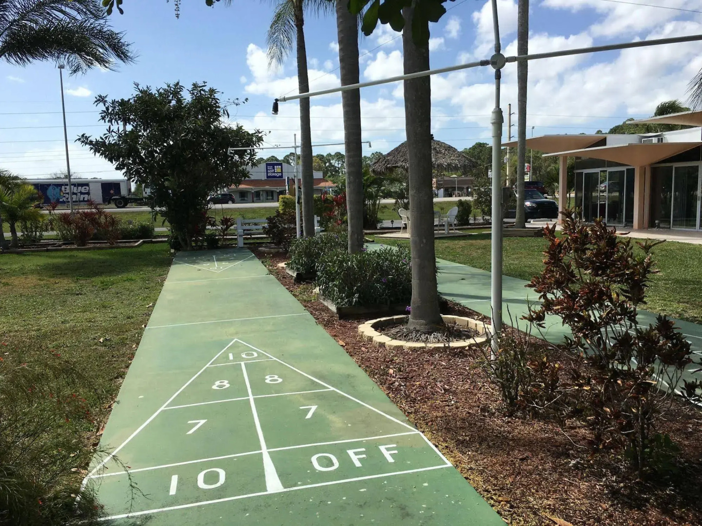 Warm Mineral Springs Motel