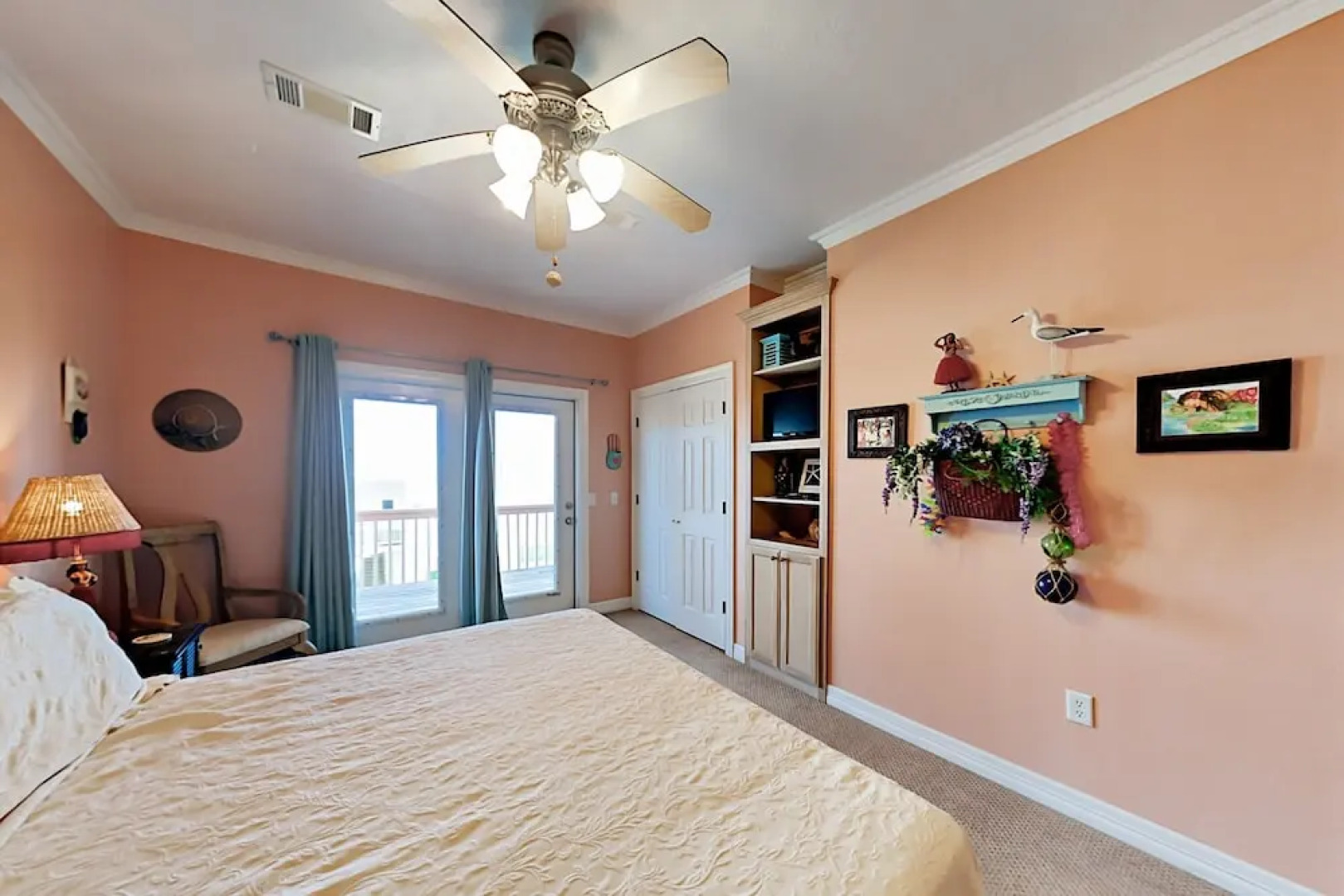 Bolivar Peninsula Home 4 Bedrooms 3.5 Bathrooms Home