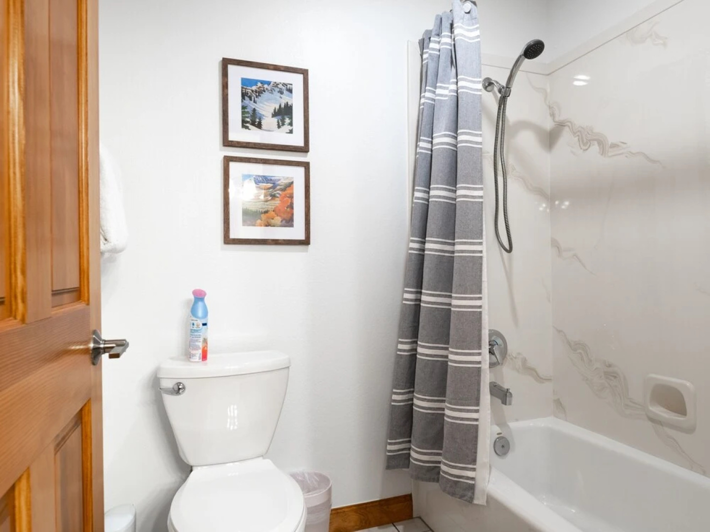 Family Getaway~pool, Hot Spring, Scuba & Ice Castles 727 4 Bedroom Home by RedAwning