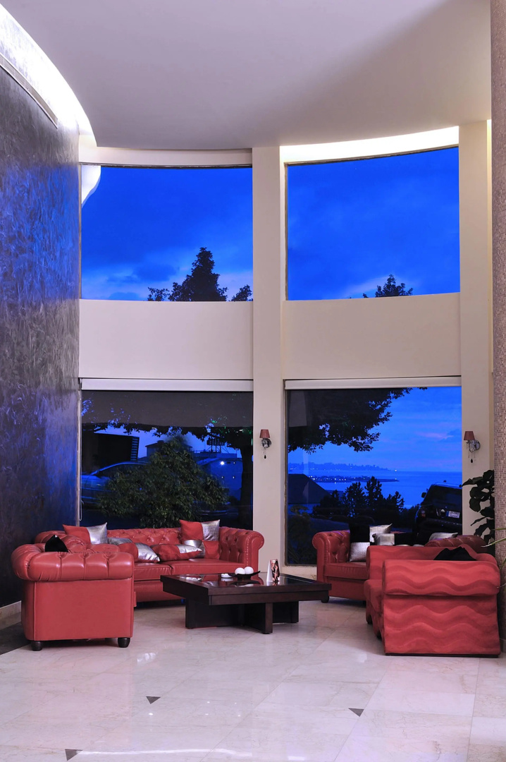 Hollywood Inn Hotel